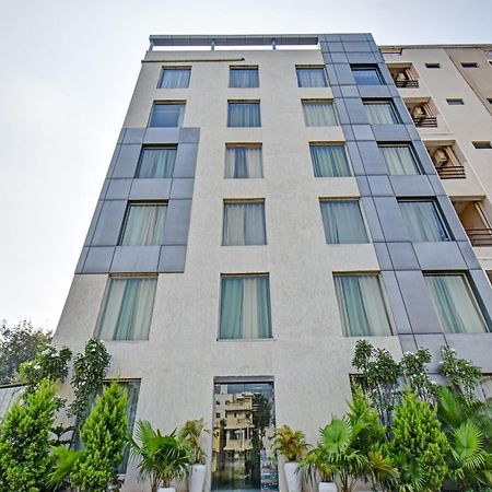 Townhouse Classio Suites Shirdi Exterior photo